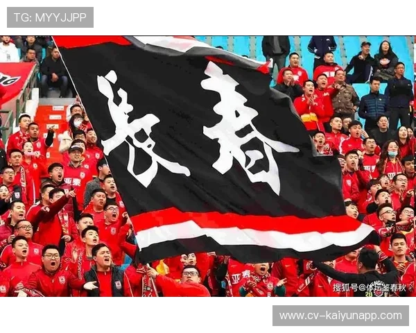 长春亚泰降级夜，老球迷看台落泪