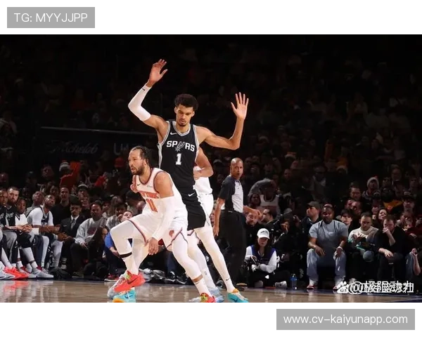 马刺冲击7连胜迎战太阳，文班亚马对决布克成焦点