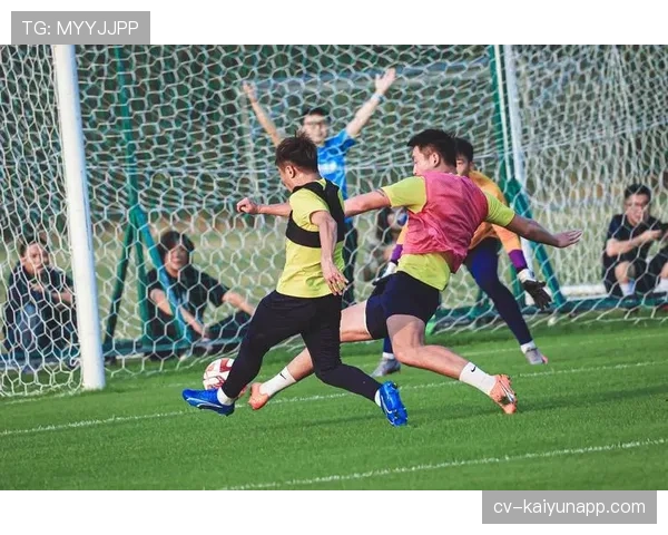 风暴队季前训练营举办家庭开放日,千余名球迷到场互动